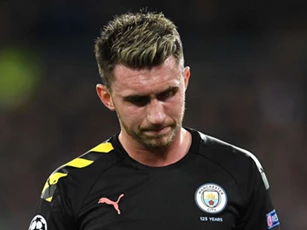 Guardiola xác nhận Man City lại mất trung vệ trái số một thế giới thêm 1 tháng