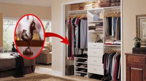 Âm thầm đặt vật này trong tủ quần áo để ngăn vận đào hoa, có cho tiền chồng cũng không dám "ăn phở"