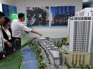 Nên “nới” điều kiện phát hành trái phiếu để gỡ khó cho doanh nghiệp địa ốc