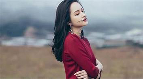 Từ chối chàng trai kiếm ra 15 triệu/tháng để cưới người đàn ông thừa kế 15 tỷ, cô gái nhận về bài học đắt giá giữa việc đổi tình lấy tiền