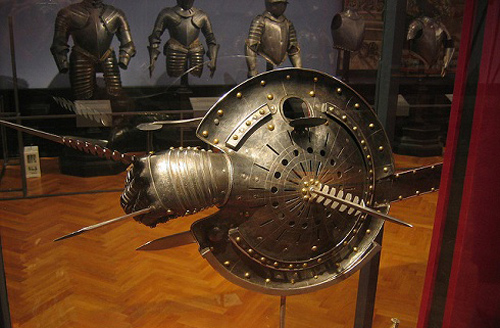 Lantern Shield: Vũ khí độc đáo thời trung cổ Châu Âu