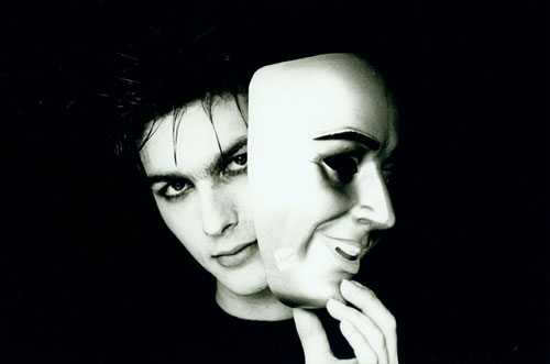 Người đạo đức giả thường có 4 đặc điểm, nhìn qua là hiểu thấu