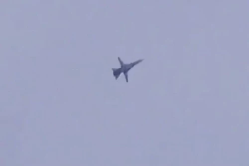 Máy bay ném bom tiền tuyến Su-24 của Nga tiếp tục tham gia tấn công phiến quân. Ảnh: Avia.pro.