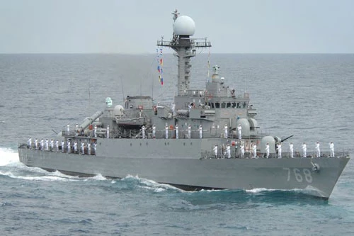Tạp chí quốc phòng Jane's Defense Weekly cho biết, Hàn Quốc có kế hoạch tặng một tàu hộ vệ lớp Pohang cho hải quân Colombia vào cuối năm 2020 nhằm củng cố mối quan hệ giữa hai quốc gia.