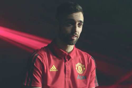 Berbatov: 'Bruno Fernandes sẽ giúp M.U vào Top 4'