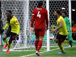 Phơi áo trước Watford, Liverpool đứt mạch bất bại tại Premier League