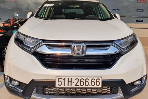 Honda CR-V biển số tứ quý 6 rao bán giá giá 1,450 tỷ đồng