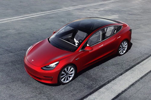 10. Tesla Model 3 (doanh số: 293.869 chiếc).