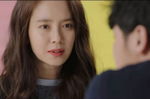 Nghỉ sinh mà phải phục vụ "giặc bên Ngô" tận chân răng, nàng dâu đưa ra đề nghị khiến em chồng câm nín