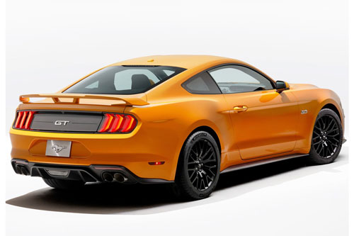 2. Ford Mustang (doanh số: 103.436 chiếc).