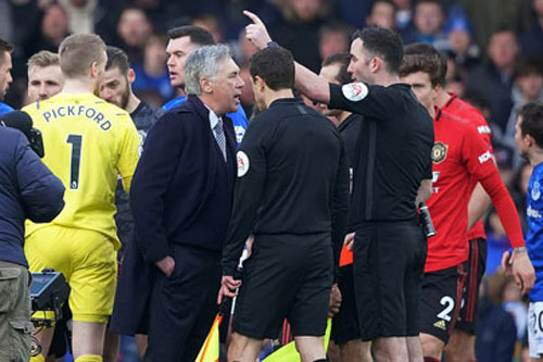 Lý do bàn thắng của Everton vào lưới M.U bị từ chối