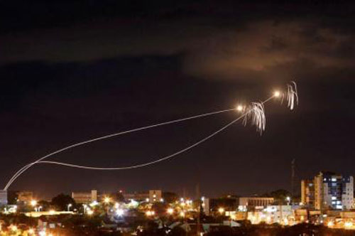 Israel khoe Iron Dome đánh chặn được 13/21 tên lửa tấn công