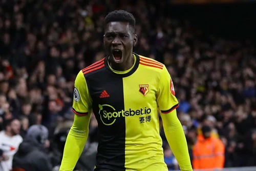 Tiền vệ phải: Ismaila Sarr (Watford).