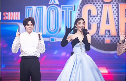 Trời sinh một cặp: "Juliet" Kiều Loan sánh duyên cùng “Romeo” Trịnh Thăng Bình giành 2 điểm tuyệt đối