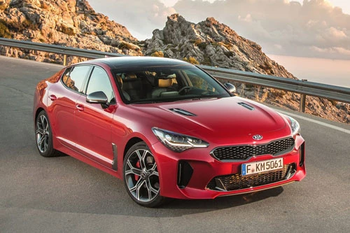 9. Kia Stinger (doanh số: 27.567 chiếc).