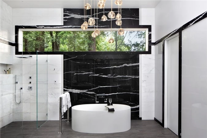 Đá cẩm thạch đen - vũ khí đem đến nét sang trọng tuyệt đối cho căn phòng tắm gia đình - Ảnh 4.