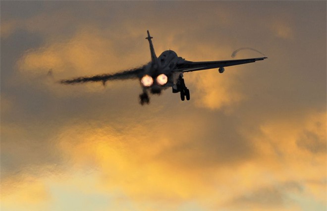 Thổ Nhĩ Kỳ chơi tất tay ở Syria: Bắn hạ Su-24, đồng loạt tiêu diệt trận địa PK, sân bay - Ảnh 1.