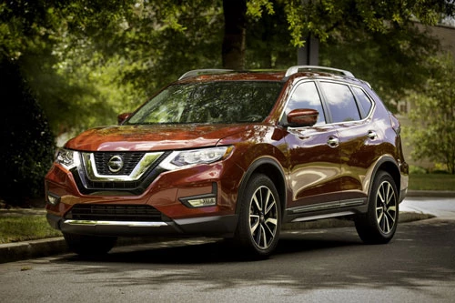 10. Nissan Rogue (doanh số: 389.582 chiếc).