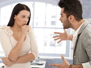 Vợ 'ngộp thở' khi chồng ghen ngược ghen xuôi