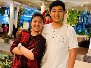 Con trai Phước Sang - Kim Thư cao nổi bật ở tuổi 13