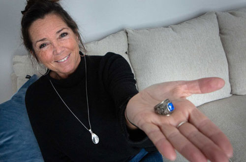 Mất chiếc nhẫn quý ở Mỹ, tìm thấy sau 47 năm tại Phần Lan