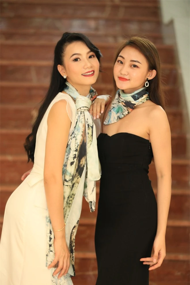 Diễn viên Hoa hồng trên ngực trái diện đầm đơn giản vẫn cuốn hút - Ảnh 8. Diễn viên Hoa hồng trên ngực trái diện đầm đơn giản vẫn cuốn hút - Ảnh 8.