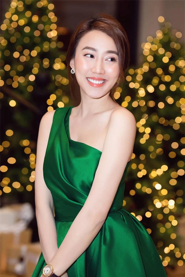 Nữ diễn viên lên tiếng xác nhận đang tìm hiểu cầu thủ Tiến Linh là ai và nổi tiếng cỡ nào? - Ảnh 7. Nữ diễn viên lên tiếng xác nhận đang tìm hiểu cầu thủ Tiến Linh là ai và nổi tiếng cỡ nào? - Ảnh 7.