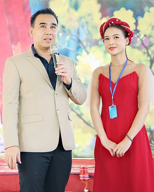 Diễn viên Sam có mặt trong lễ khởi công dự án của Quyền Linh ở Sóc Trăng.