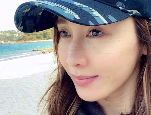 Ảnh mặt mộc của Lê Tư được yêu thích