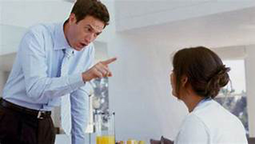 Những dấu hiệu minh chứng vợ và chồng đã hết duyên, gượng ép ở cạnh nhau cũng chỉ vì con cái