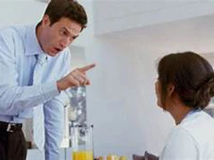Những dấu hiệu minh chứng vợ và chồng đã hết duyên, gượng ép ở cạnh nhau cũng chỉ vì con cái
