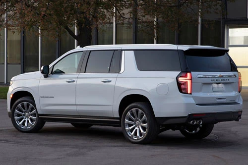 10. Chevrolet Suburban 2020.