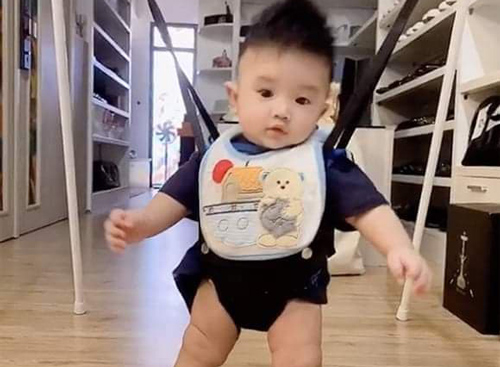 Sau thời gian giấu kín, Diệp Lâm Anh lần đầu khoe quý tử 4 tháng tuổi siêu đáng yêu