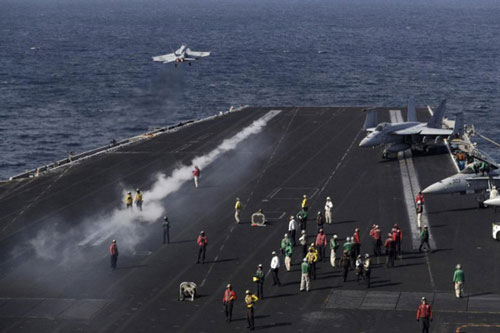 Syria đối mặt áp lực chưa từng thấy: Vùng cấm bay và tập kích tên lửa "đẹp và thông minh"?