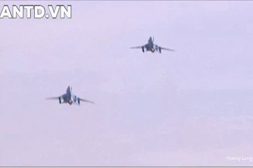 "Đôi cánh ma thuật" Su-22 gieo rắc kinh hoàng cho phiến quân thân Thổ Nhĩ Kỳ