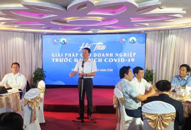 Phó Chủ tịch UBND tỉnh Thừa Thiên Huế Phan Thiên Định phát biểu tại hội thảo