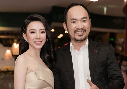 Thu Trang mặc gợi cảm cùng chồng đi sự kiện