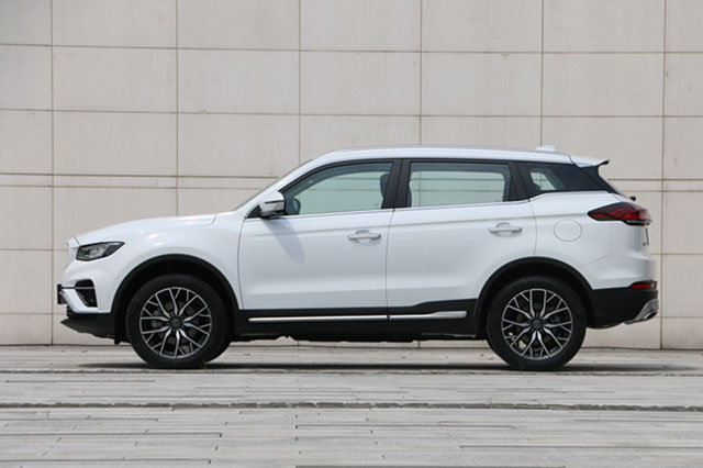 SUV động cơ tăng áp, giá hơn 700 triệu, cạnh tranh với Hyundai Tucson