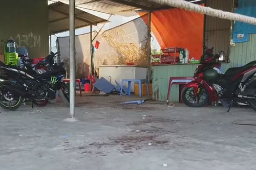 Thấy dì bị đánh, thanh niên cầm dao đâm chết người