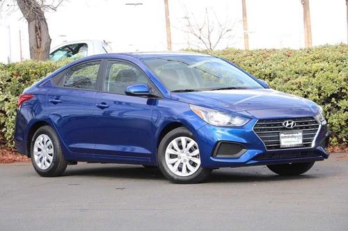 3. Hyundai Accent 2020 (giá khởi điểm: 14.295 USD).