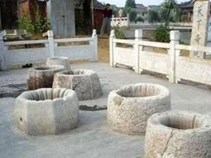 Sự thật về những miệng giếng bên trong Cố Cung: Không ai dám uống nước vì sợ!