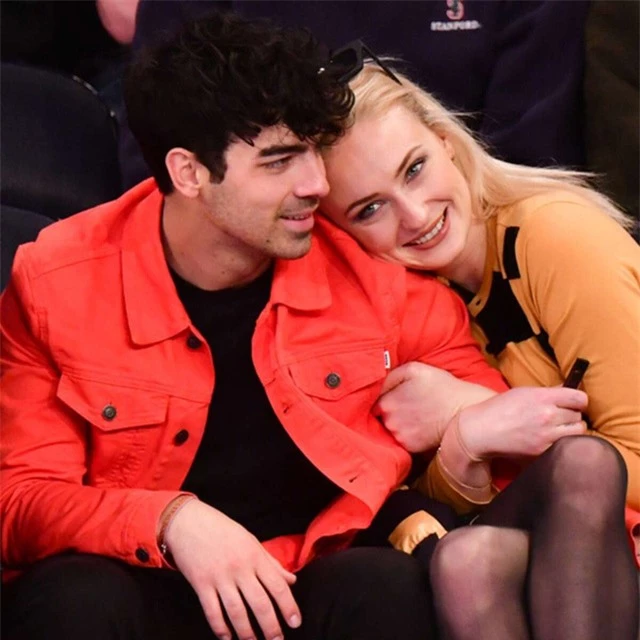 Trước khi hẹn hò, Sophie Turner từng không thích Joe Jonas - Ảnh 1.