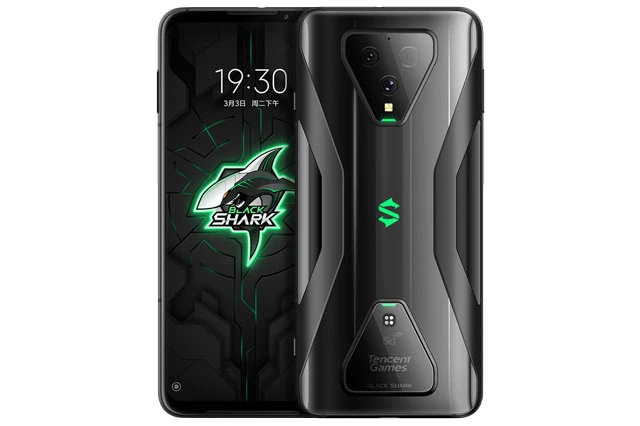 Xiaomi Black Shark 3 sở hữu kích thước 168,7x77,3x10,4 mm, cân nặng 222 g. Máy được trang bị hệ thống tản nhiệt bằng chất lỏng mà nhà sản xuất gọi là 