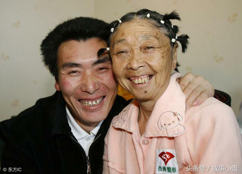 Bị gia đình ngăn cản, hàng xóm chê cười nhưng anh chàng 27 tuổi vẫn kết hôn với bà lão 59 tuổi