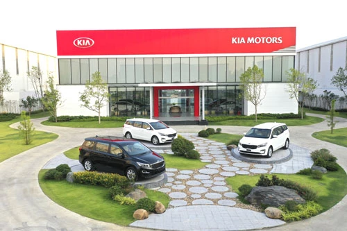 Kia Sedona.