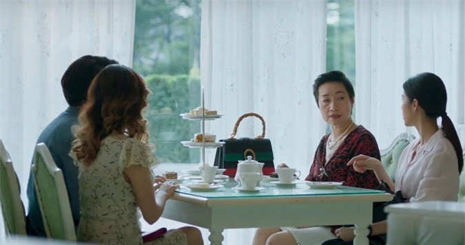 Sát ngày cưới bị cả 2 cô gái trẻ ôm bụng bầu đến nhà "bắt vạ", chú rể đang hoang mang thì mẹ anh hô lớn: "Để đấy mẹ giải quyết hết" - Ảnh 2. Sát ngày cưới bị cả 2 cô gái trẻ ôm bụng bầu đến nhà "bắt vạ", chú rể đang hoang mang thì mẹ anh hô lớn: "Để đấy mẹ giải quyết hết" - Ảnh 2.