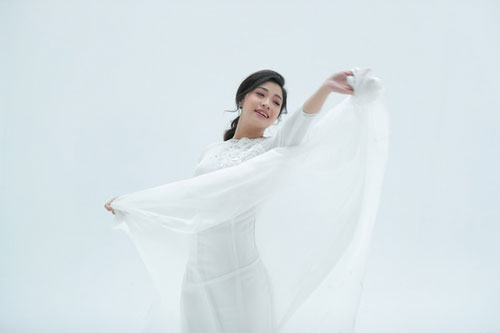 Sao mai Bích Hồng hát về tình yêu của người mẹ nhân ngày 8/3