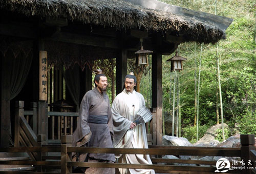 Gia Cát Lượng mâu thuẫn gì với Lưu Bị mà không trực tiếp tham chiến trận Di Lăng, trả thù Quan Vũ?