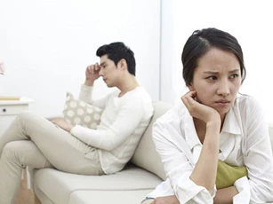 Biết tin em chồng xây nhà, tôi ngỏ ý cho vay 100 triệu, nào ngờ mẹ chồng tuyên bố một câu lạnh gáy khiến vợ chồng tôi quay sang cãi nhau