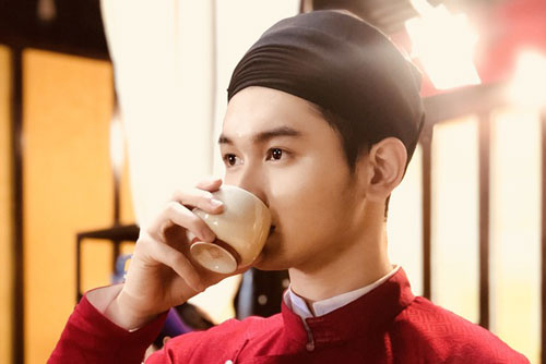 Con trai danh hài Minh Nhí thế chỗ Jun Phạm, vào vai Vua Tự Đức thời trẻ trong "Phượng Khấu"